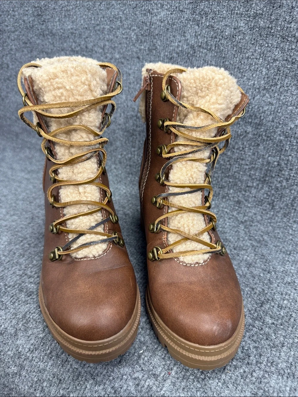 Soda Women's Brown Faux-Shearling Lace-Up Ankle Chunky Heel Boots Size 8.5